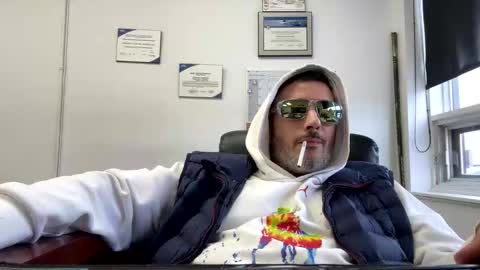 nassobout online show from April 4, 1:08 pm