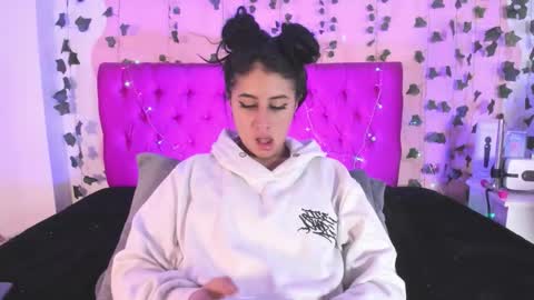 Snapshot of nastasha_nasty1 chatting on December 17, 5:02 am Maira online show from December 17, 5:02 am