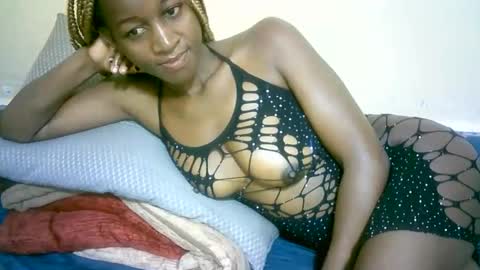 Snapshot of nastyafrika chatting on September 12, 6:35 am Marie online show from September 12, 6:35 am