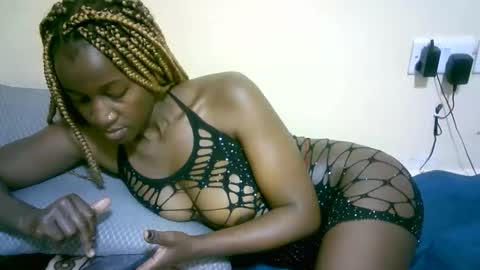 Snapshot of nastyafrika chatting on September 14, 7:35 pm Marie online show from September 14, 7:35 pm