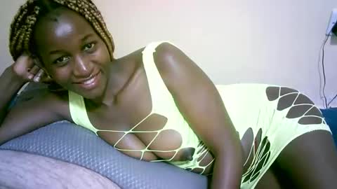 Snapshot of nastyafrika chatting on September 19, 7:14 pm Marie online show from September 19, 7:14 pm