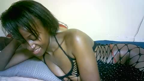 Snapshot of nastyafrika chatting on October 1, 10:21 am Marie online show from October 1, 10:21 am