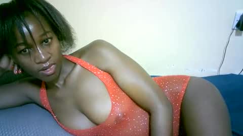 Snapshot of nastyafrika chatting on October 2, 2:40 am Marie online show from October 2, 2:40 am
