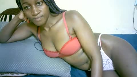 Snapshot of nastyafrika chatting on October 18, 5:21 am Marie online show from October 18, 5:21 am