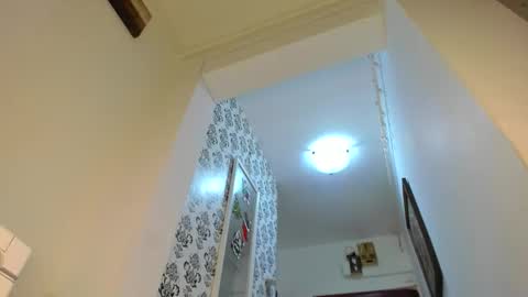 Snapshot of nastydenise chatting on December 1, 5:01 am CATHERINE online show from December 1, 5:01 am