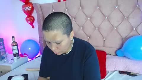 nat_evans8 online show from March 24, 11:48 am