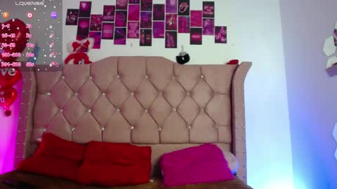 nat_evans8 online show from May 21, 3:02 am