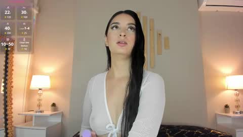 Natacha Diaz online show from September 17, 11:01 am