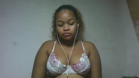 natachazz online show from April 12, 7:02 am