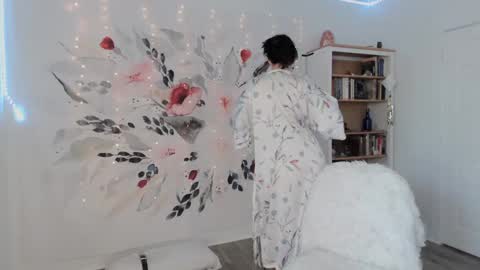 Snapshot of natahsaluxxx chatting on January 3, 7:39 pm Natasha Luxxx online show from January 3, 7:39 pm