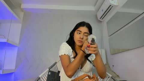 Snapshot of natalia_aguirre chatting on September 29, 12:21 pm Naty  online show from September 29, 12:21 pm