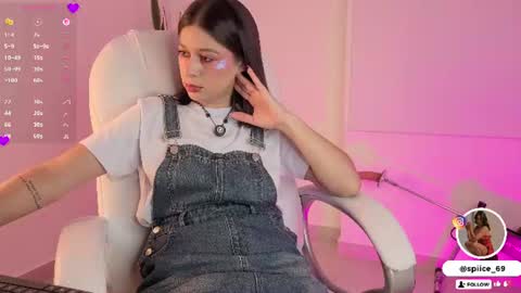 natalia andrea online show from July 15, 10:48 pm