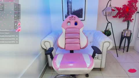 Natalia.  online show from April 16, 8:04 am