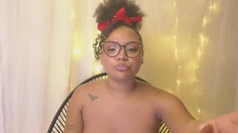 natalia_curlyx online show from August 3, 3:38 am