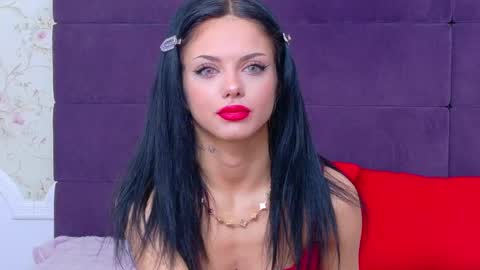 nataliacroft online show from May 21, 12:45 pm