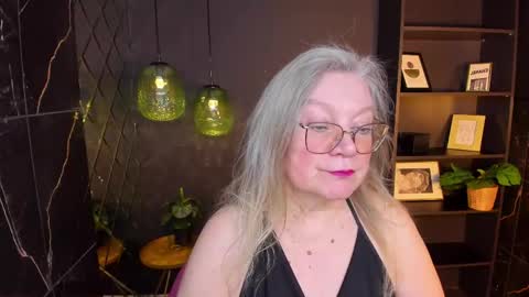 Snapshot of natalicloud chatting on April 24, 1:46 pm NataliCloud online show from April 24, 1:46 pm