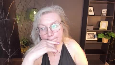 Snapshot of natalicloud chatting on May 13, 1:30 pm NataliCloud online show from May 13, 1:30 pm
