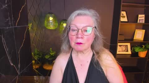 Snapshot of natalicloud chatting on May 24, 1:05 pm NataliCloud online show from May 24, 1:05 pm