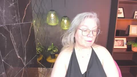 Snapshot of natalicloud chatting on May 25, 1:06 pm NataliCloud online show from May 25, 1:06 pm