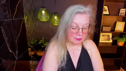 Snapshot of natalicloud chatting on May 31, 6:09 pm NataliCloud online show from May 31, 6:09 pm