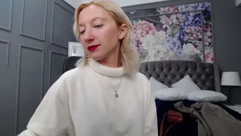 Natalie online show from December 24, 7:39 am