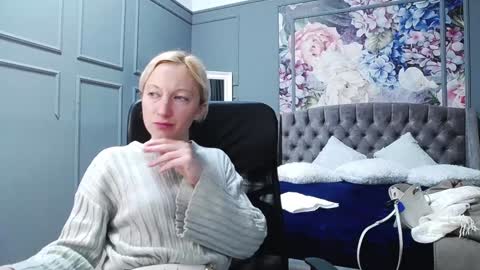 Natalie online show from December 29, 6:14 am