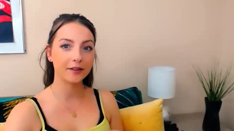 Snapshot of natalie_live chatting on April 23, 7:30 am NatalieSexy online show from April 23, 7:30 am