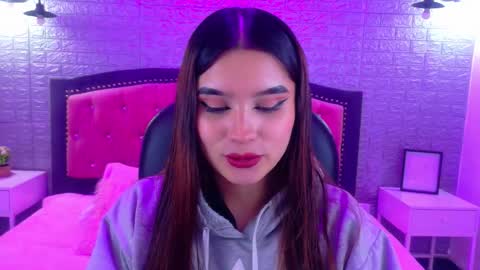 natalie  online show from December 20, 3:35 am