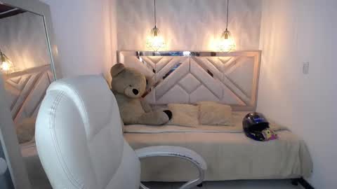 natalie  online show from March 20, 7:52 pm