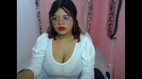 Snapshot of natalie_tits1 chatting on October 4, 3:43 pm natalie_tits1 online show from October 4, 3:43 pm