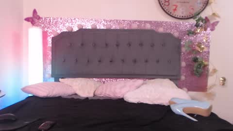 Snapshot of nataliealba chatting on January 11, 7:28 am bestfansnataliealba online show from January 11, 7:28 am