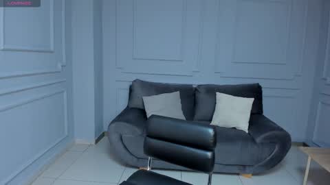 Snapshot of natalielewis_ chatting on November 18, 11:14 am Natalie Lewis online show from November 18, 11:14 am