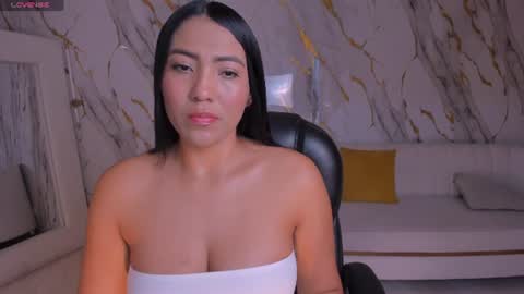 Snapshot of natalielewis_ chatting on June 24, 11:53 am Natalie Lewis online show from June 24, 11:53 am