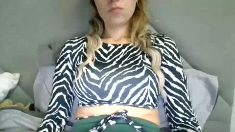 Snapshot of nataliexo111 chatting on September 11, 2:06 pm Natali online show from September 11, 2:06 pm