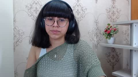 Snapshot of nataly_cloud chatting on January 15, 1:09 pm N A T A L Y online show from January 15, 1:09 pm