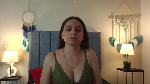 Snapshot of natalyguzman26 chatting on March 1, 5:26 pm Nataly online show from March 1, 5:26 pm