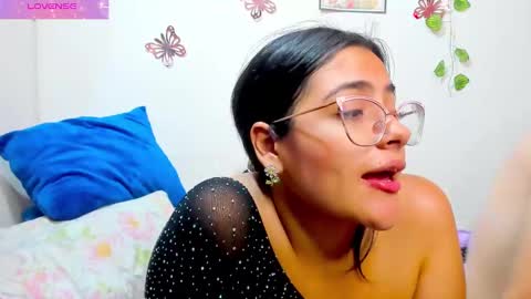 Snapshot of natalystevens chatting on December 17, 8:54 pm natalystevens online show from December 17, 8:54 pm