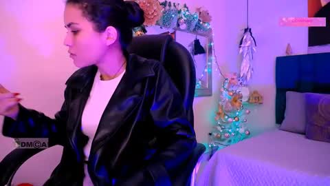 Snapshot of natasha__jackson chatting on December 11, 1:39 pm natasha online show from December 11, 1:39 pm