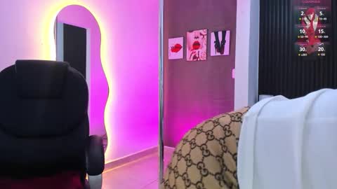 Snapshot of natasha__jackson chatting on November 21, 12:37 pm natasha online show from November 21, 12:37 pm