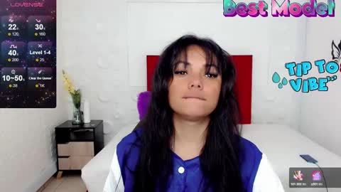 natasha__magics online show from December 2, 6:32 pm