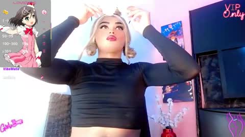 Snapshot of natasha_clifford chatting on May 5, 7:11 pm natasha_clifford online show from May 5, 7:11 pm