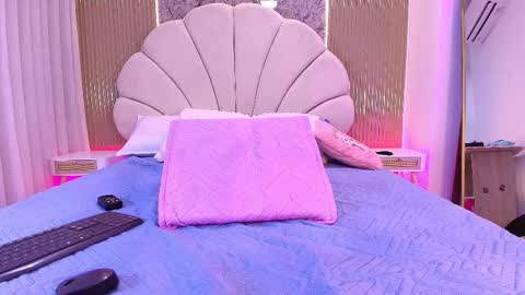 Snapshot of natasha_luna_ chatting on November 13, 7:24 pm Natasha online show from November 13, 7:24 pm