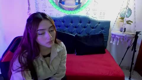 natasha_romanof18 online show from January 8, 9:39 pm