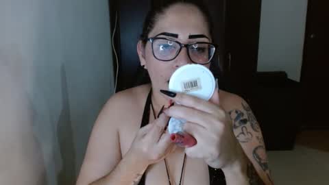 Snapshot of natashasmithe chatting on June 30, 1:17 am Natasha Smithe online show from June 30, 1:17 am
