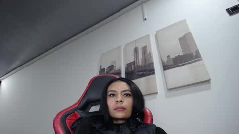 Snapshot of natashax_hot chatting on February 3, 1:04 am Natashax online show from February 3, 1:04 am