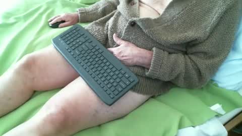 Snapshot of nate1x chatting on January 22, 7:24 pm nate1x online show from January 22, 7:24 pm