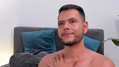 Snapshot of nate_ocean chatting on February 22, 10:31 pm Nate Ocean online show from February 22, 10:31 pm