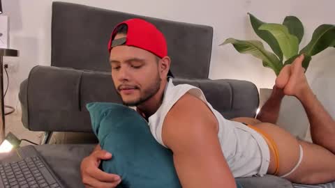 Snapshot of nate_ocean chatting on March 1, 11:58 pm Nate Ocean online show from March 1, 11:58 pm