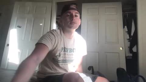 Snapshot of natetheexplorer chatting on May 24, 1:54 am natetheexplorer online show from May 24, 1:54 am