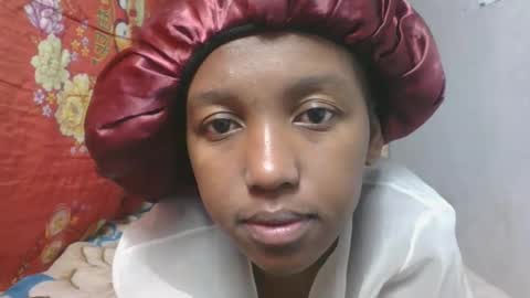 nathalia069 online show from April 13, 9:04 am